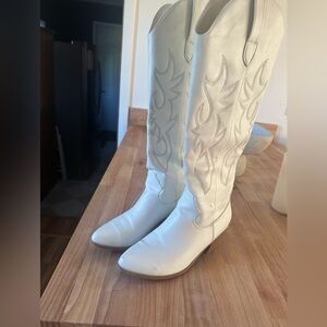 Amazon White Women's Combat & Moto Boots